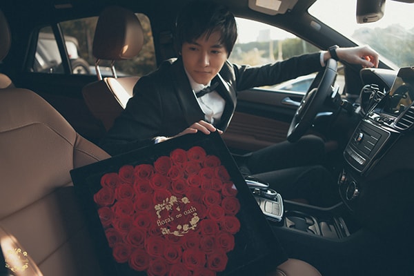芙罗拉之誓 永生花心形玫瑰组合 倾慕系列-热恋 黑色礼盒装
