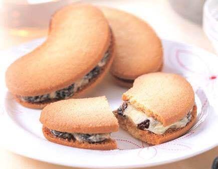[日本直邮] 日本名果 TOKYO BANANA东京香蕉葡萄干奶油夹心饼干(8枚装)